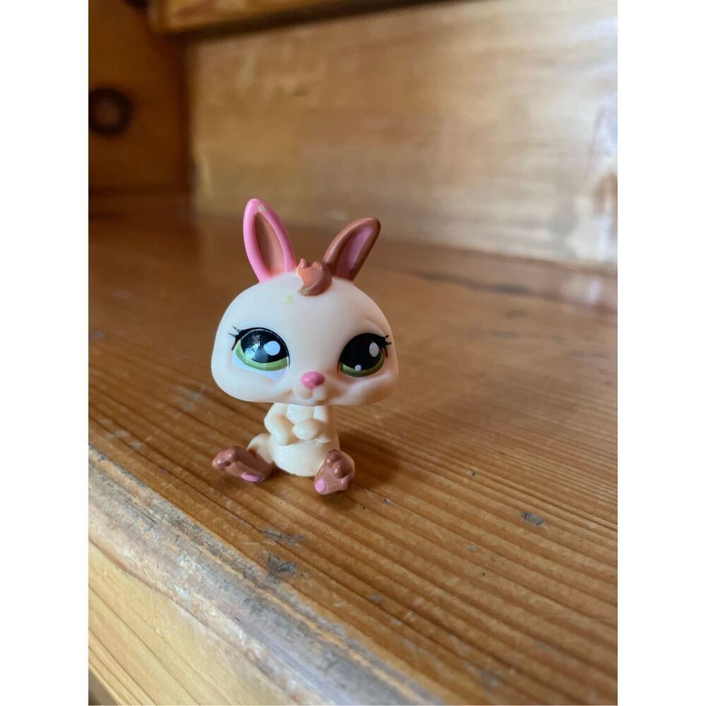 Hasbro Littlest Pet Shop (LPS) bunny, #1596
